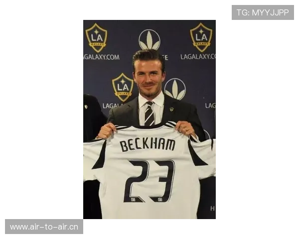 《全球足球新闻深度分析平台：实时跟踪赛场动态与球员表现》 - 副本 - 副本